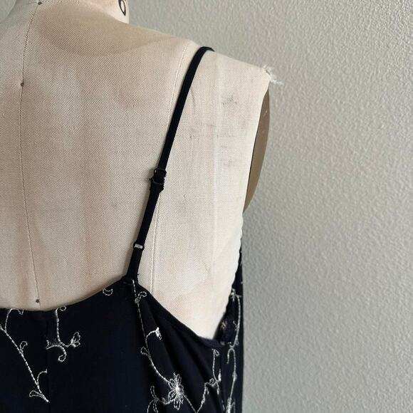 handmade black and white floral embroidery micro mini dress - Picture 5 of 8